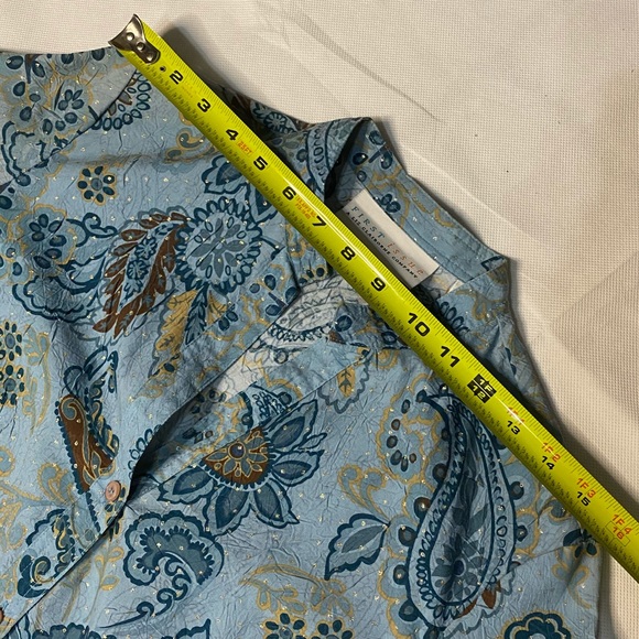 First Issue Y-Neck 3/4 Sleeve Blouse - Picture 9 of 11